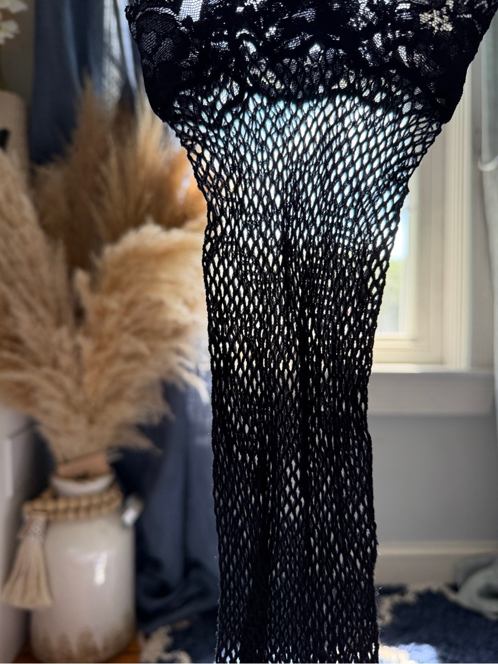 🖤 VINTAGE Fishnet Classic Floral Lace Thigh High Black Stockings